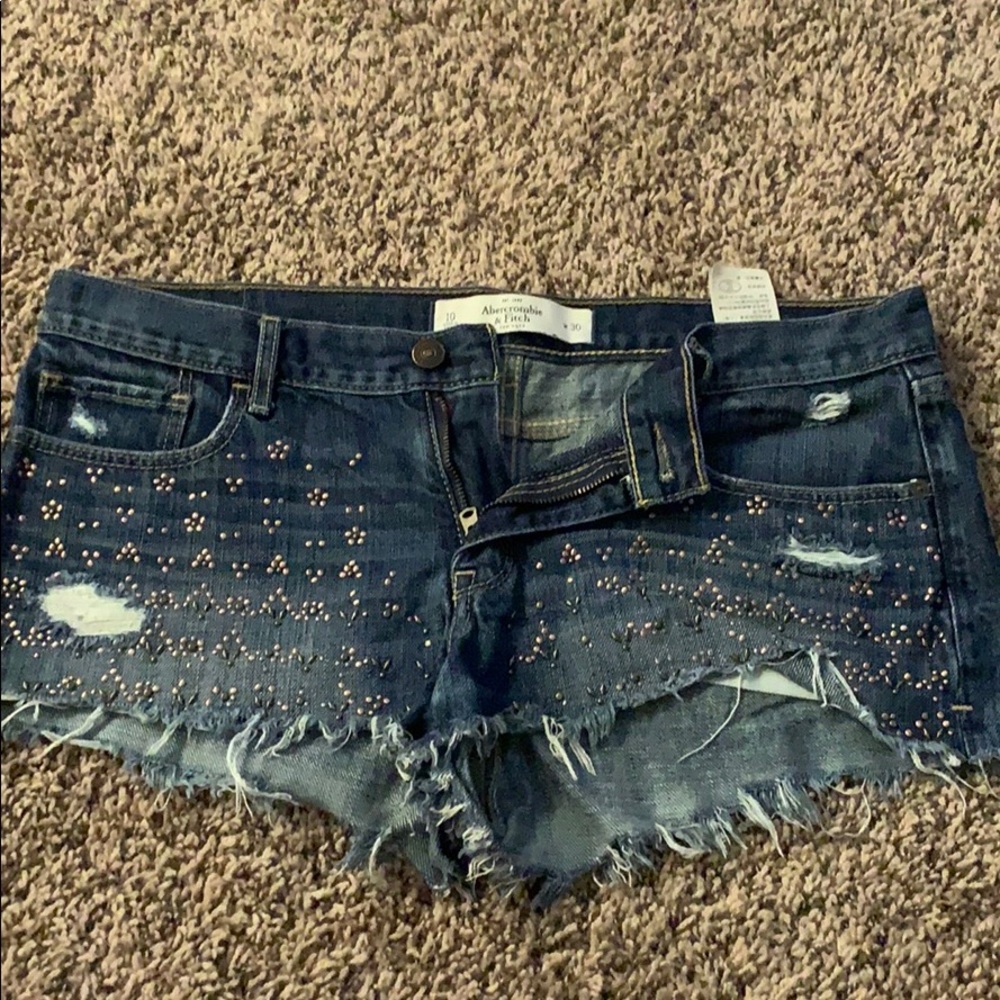 Abercrombie Destroyed embellished Jean shorts